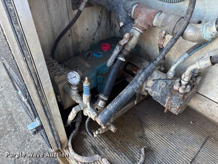 image for item FI0075 2016 Western Star 4900 hydrovac truck