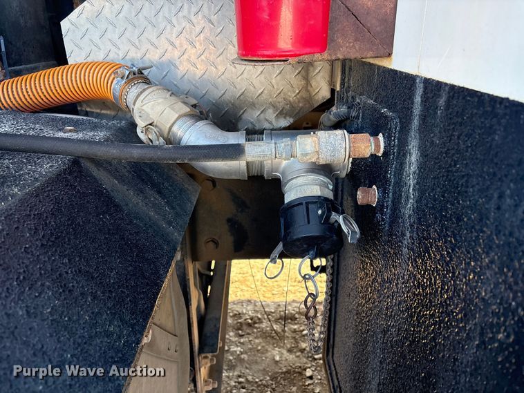 image for item FI0075 2016 Western Star 4900 hydrovac truck