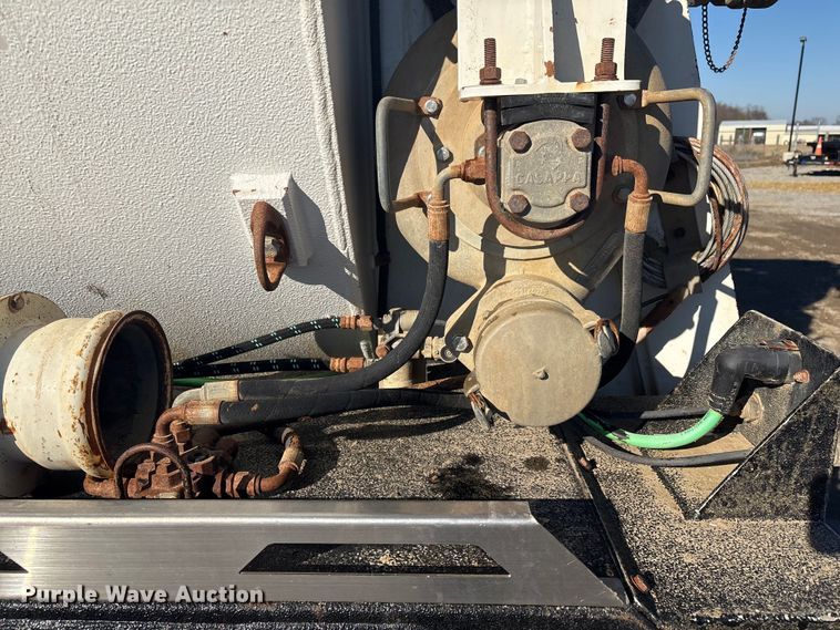 image for item FI0075 2016 Western Star 4900 hydrovac truck