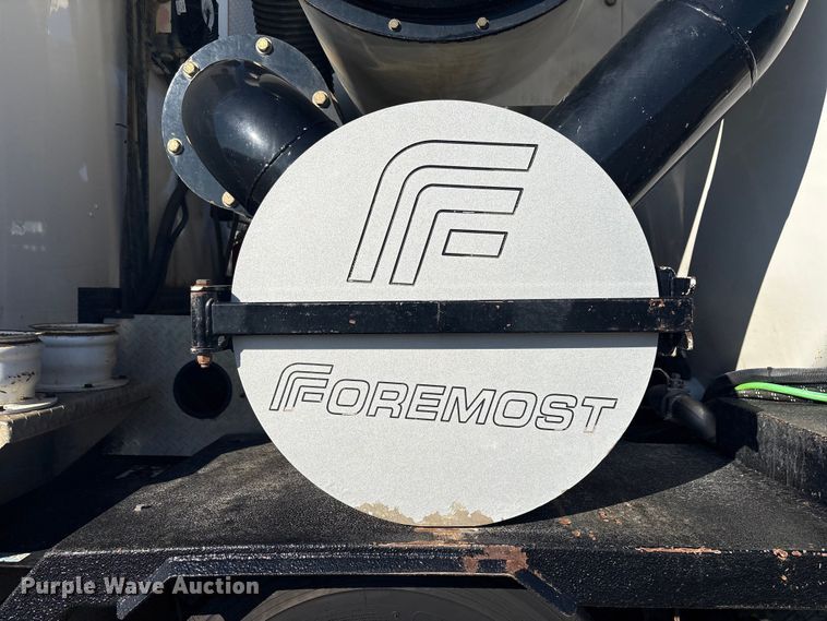 image for item FI0075 2016 Western Star 4900 hydrovac truck