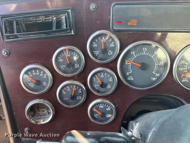 image for item FI0075 2016 Western Star 4900 hydrovac truck