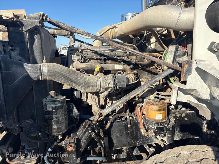 image for item FI0075 2016 Western Star 4900 hydrovac truck