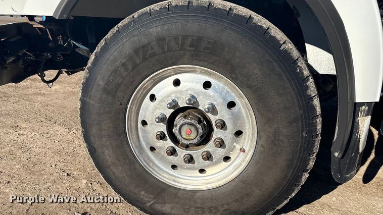 image for item FI0075 2016 Western Star 4900 hydrovac truck