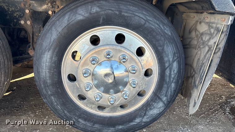 image for item FI0075 2016 Western Star 4900 hydrovac truck