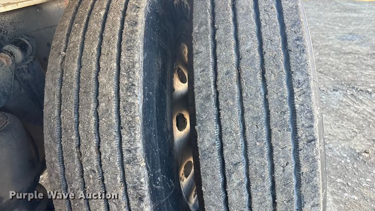 image for item FI0075 2016 Western Star 4900 hydrovac truck