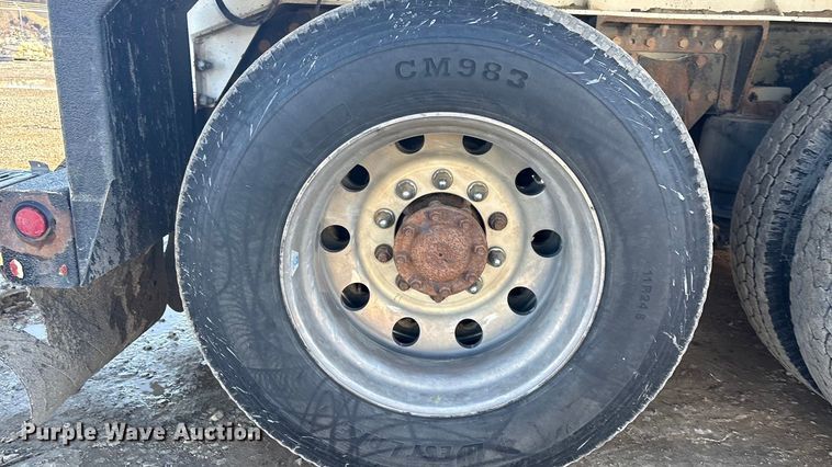 image for item FI0075 2016 Western Star 4900 hydrovac truck