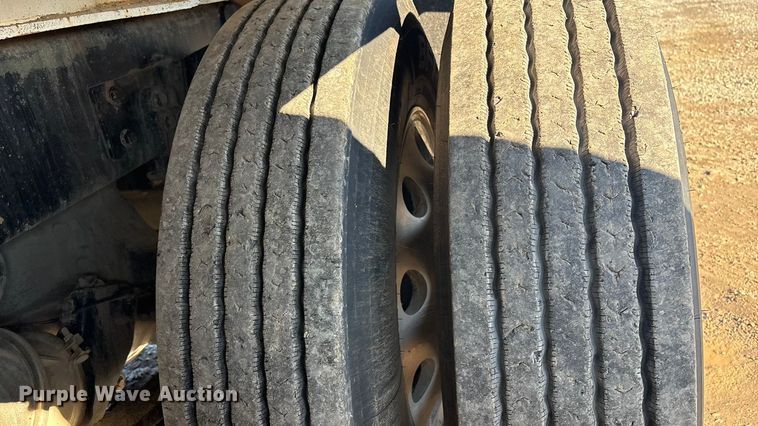 image for item FI0075 2016 Western Star 4900 hydrovac truck