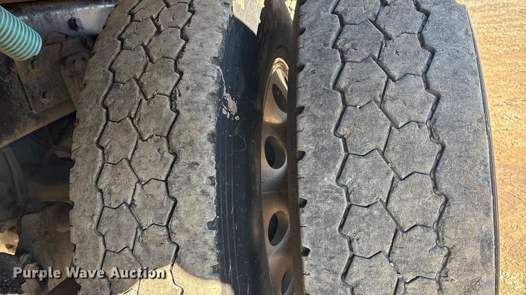 image for item FI0075 2016 Western Star 4900 hydrovac truck