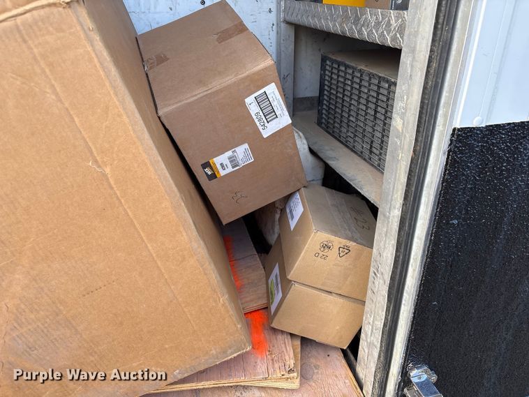 image for item FI0075 2016 Western Star 4900 hydrovac truck