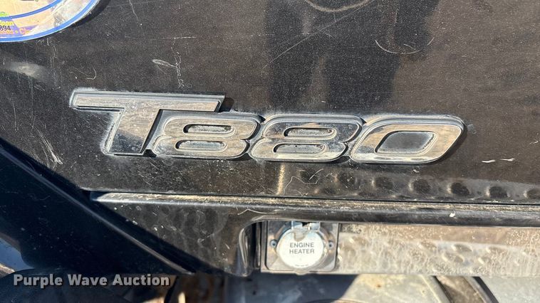 image for item FI0076 2018 Kenworth T880 dump truck