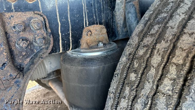 image for item FI0076 2018 Kenworth T880 dump truck