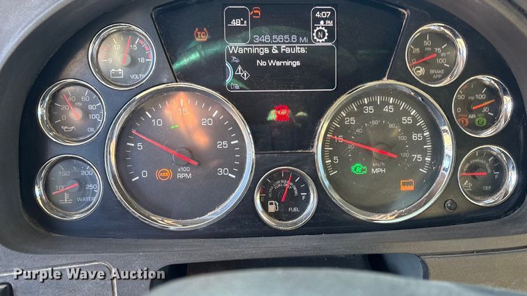 image for item FI0076 2018 Kenworth T880 dump truck