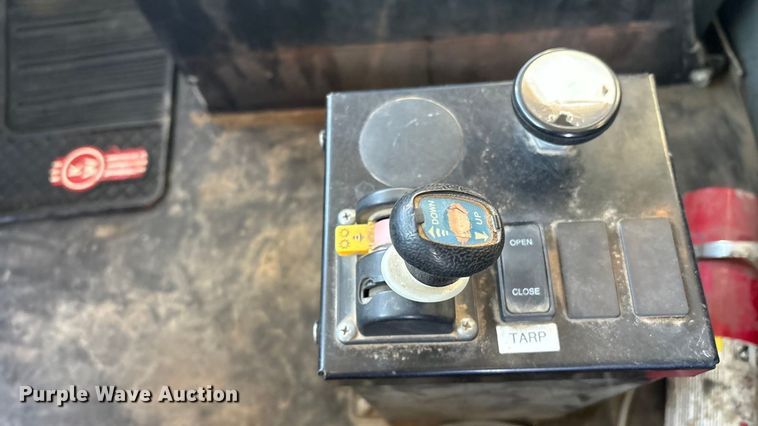 image for item FI0076 2018 Kenworth T880 dump truck