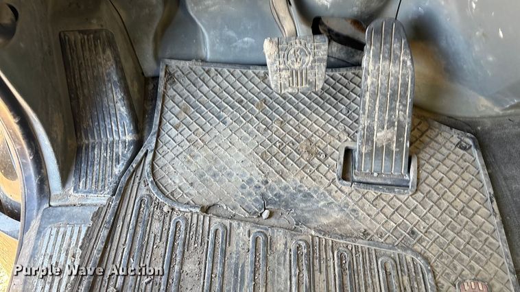 image for item FI0076 2018 Kenworth T880 dump truck