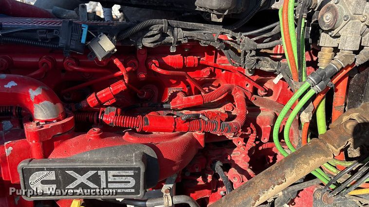 image for item FI0076 2018 Kenworth T880 dump truck