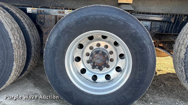 image for item FI0076 2018 Kenworth T880 dump truck