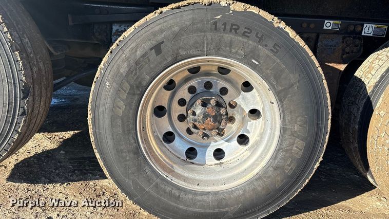 image for item FI0076 2018 Kenworth T880 dump truck