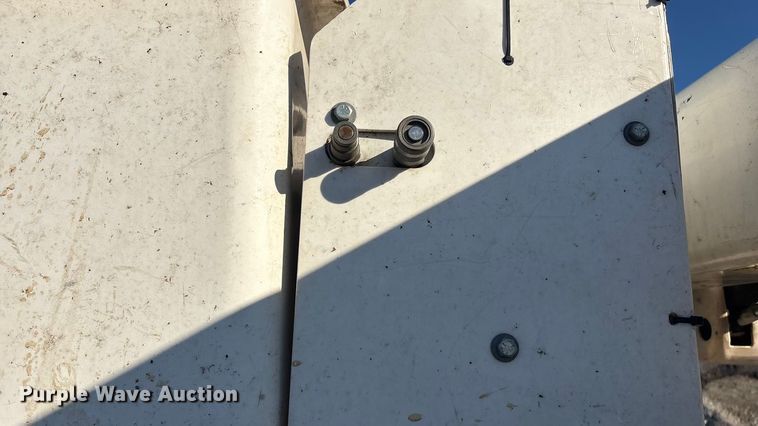 image for item FI0078 2018 Ford F550 bucket truck