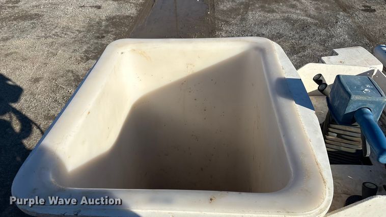 image for item FI0078 2018 Ford F550 bucket truck