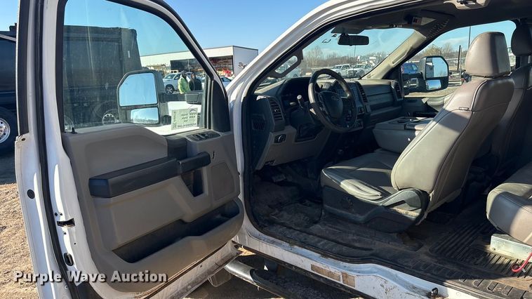 image for item FI0078 2018 Ford F550 bucket truck