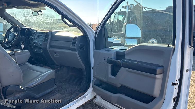 image for item FI0078 2018 Ford F550 bucket truck