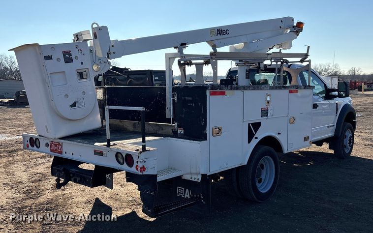 image for item FI0079 2017 Ford F450 bucket truck