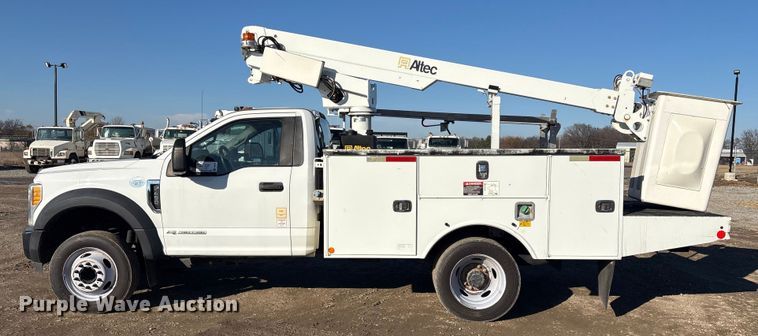 image for item FI0079 2017 Ford F450 bucket truck