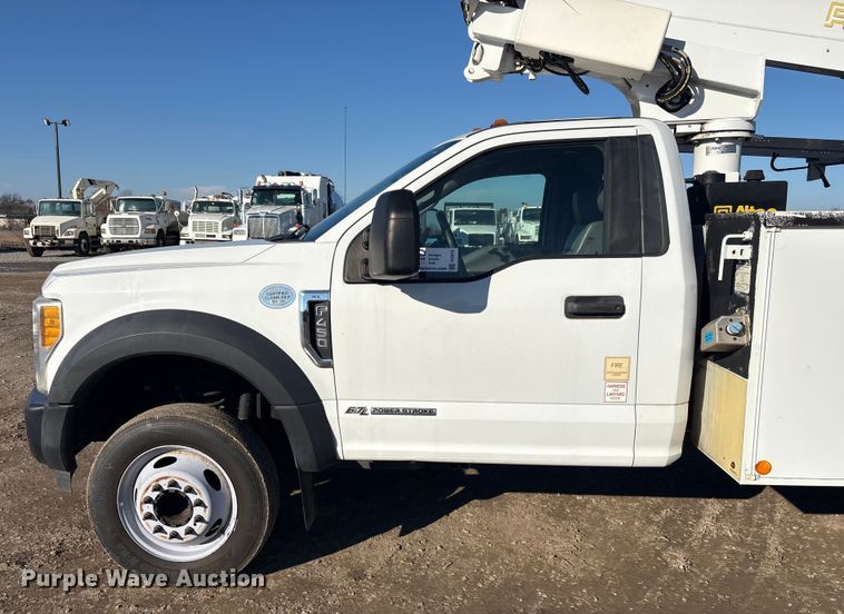 image for item FI0079 2017 Ford F450 bucket truck