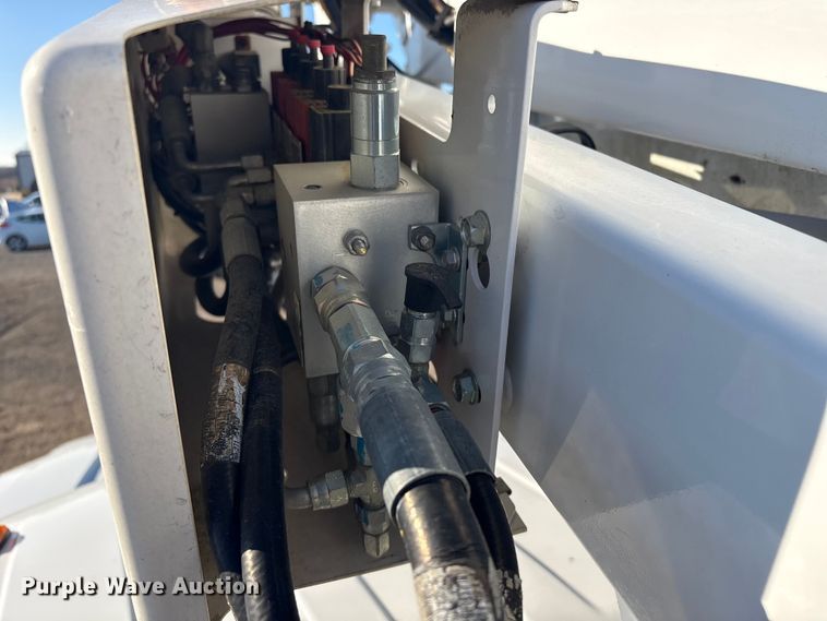 image for item FI0079 2017 Ford F450 bucket truck