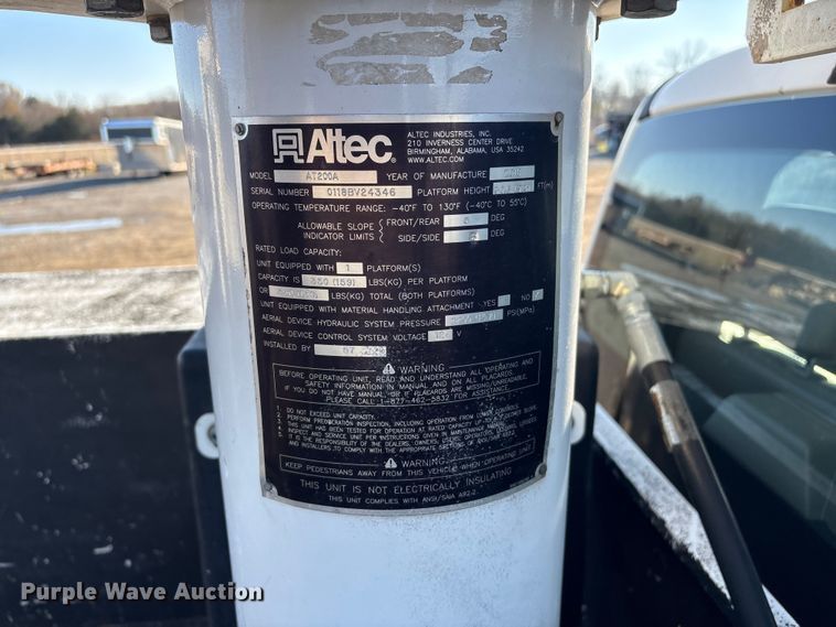 image for item FI0079 2017 Ford F450 bucket truck