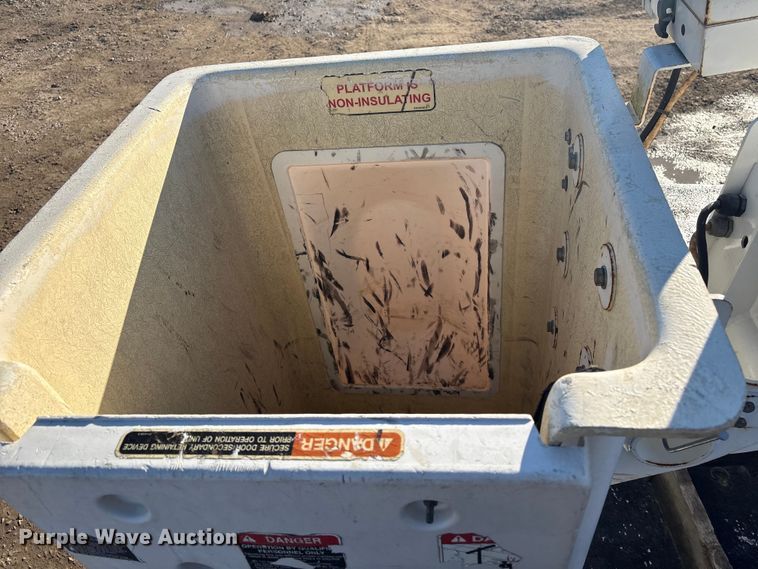 image for item FI0079 2017 Ford F450 bucket truck