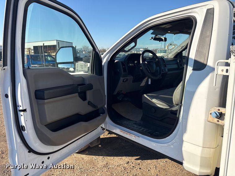 image for item FI0079 2017 Ford F450 bucket truck