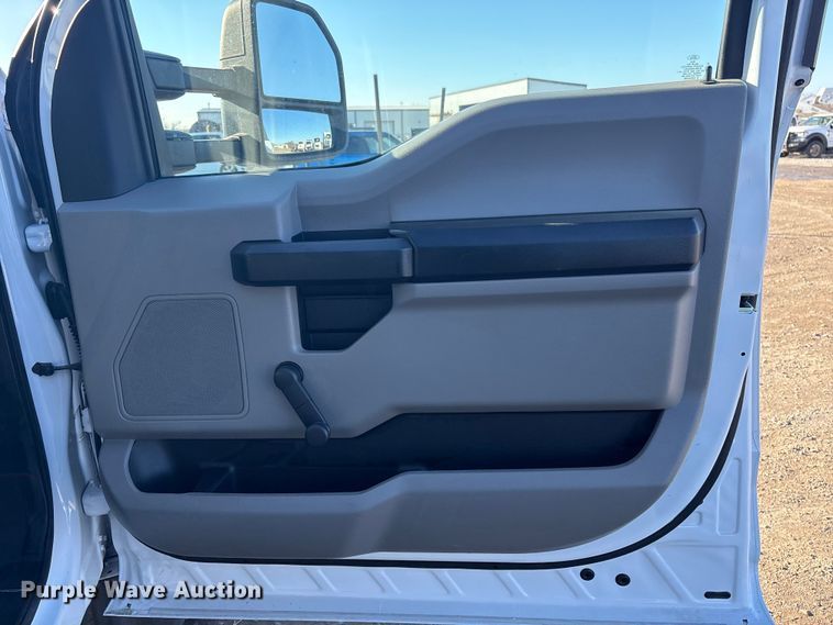 image for item FI0079 2017 Ford F450 bucket truck