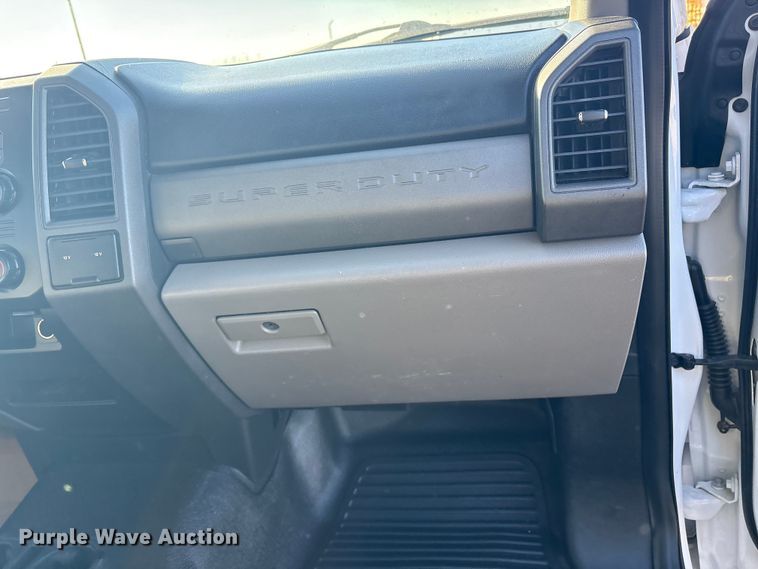 image for item FI0079 2017 Ford F450 bucket truck