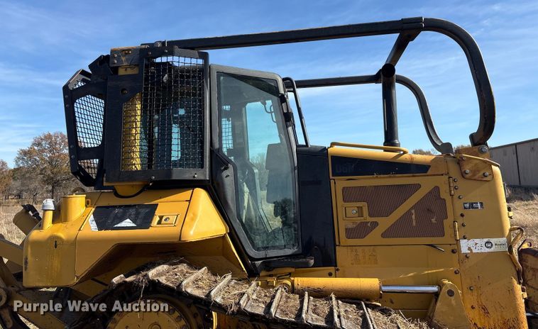 image for item FI0080 2008 Caterpillar D6N XL dozer