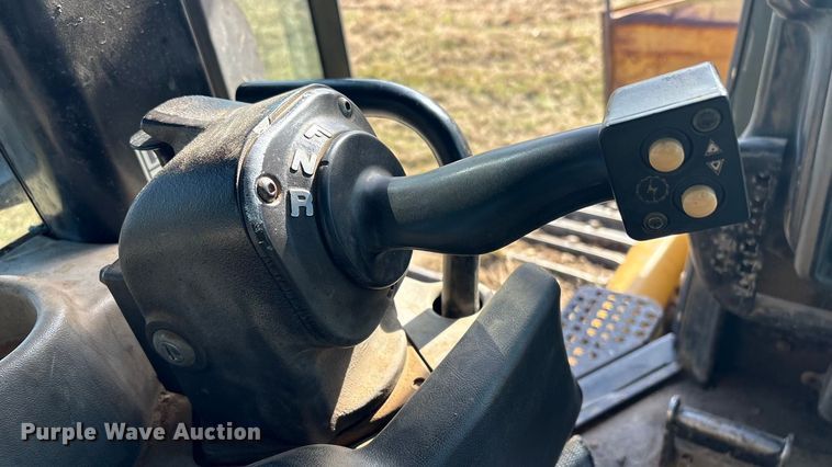 image for item FI0080 2008 Caterpillar D6N XL dozer