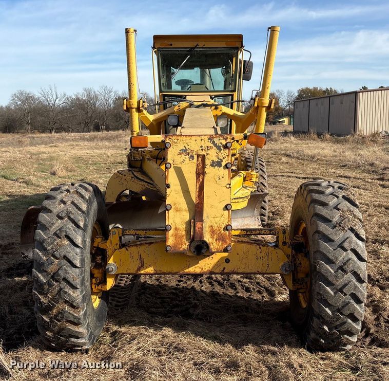 image for item FI0081 1995 John Deere 770BH motor grader