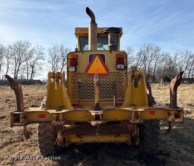 image for item FI0081 1995 John Deere 770BH motor grader