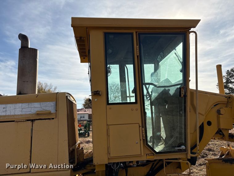 image for item FI0081 1995 John Deere 770BH motor grader