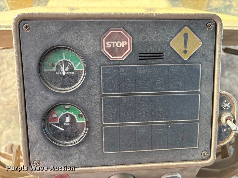 image for item FI0081 1995 John Deere 770BH motor grader