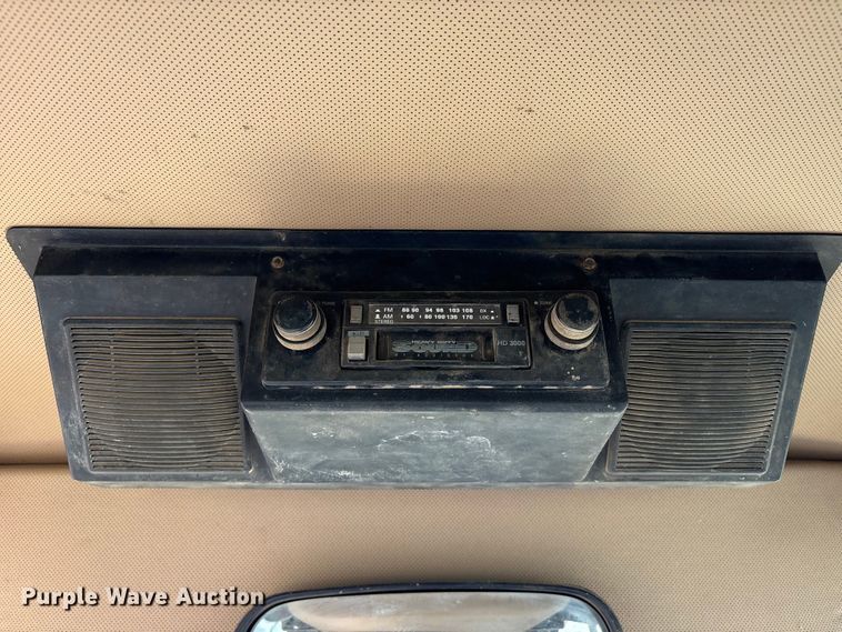 image for item FI0081 1995 John Deere 770BH motor grader