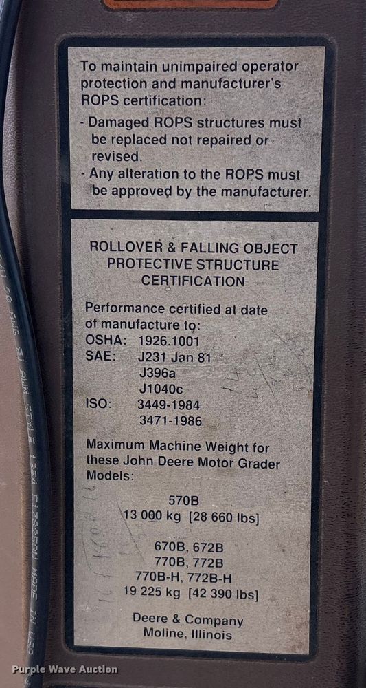 image for item FI0081 1995 John Deere 770BH motor grader