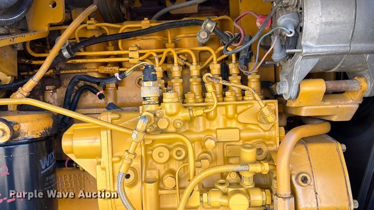 image for item FI0081 1995 John Deere 770BH motor grader