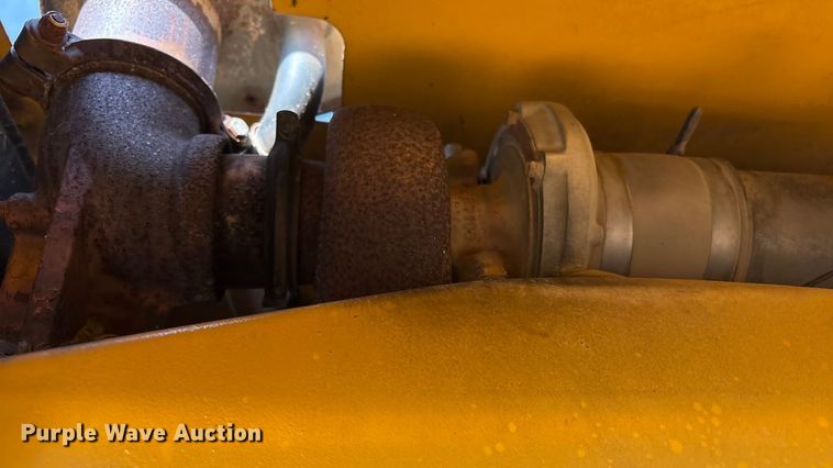 image for item FI0081 1995 John Deere 770BH motor grader