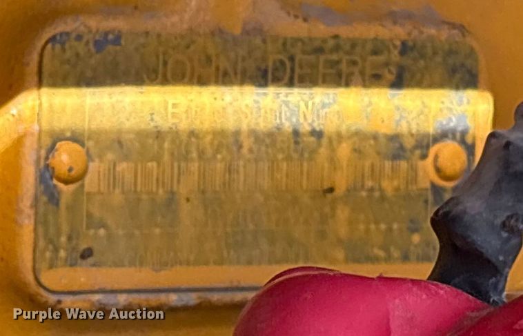 image for item FI0081 1995 John Deere 770BH motor grader