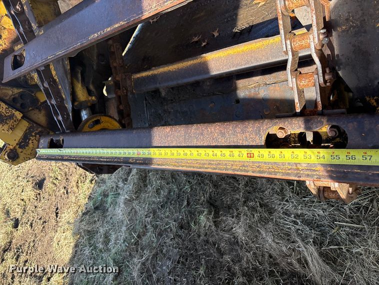 image for item FI0082 1975 International 412 elevating scraper