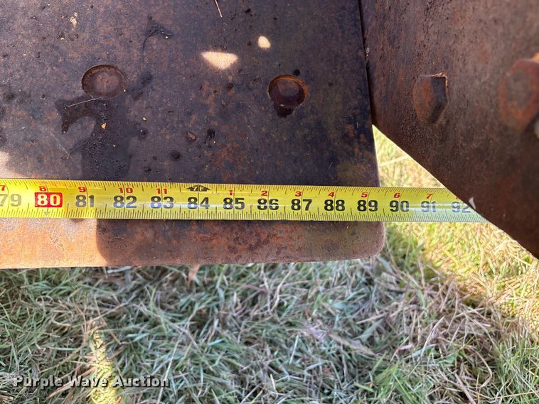 image for item FI0082 1975 International 412 elevating scraper