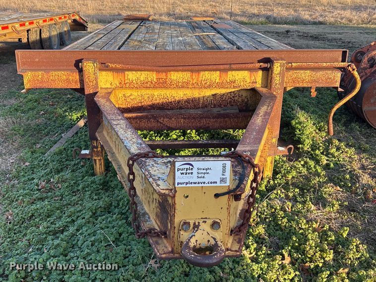 image for item FI0083 2000 L&L Trailer equipment trailer