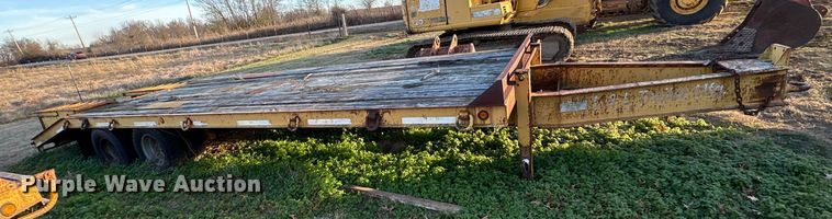 image for item FI0083 2000 L&L Trailer equipment trailer