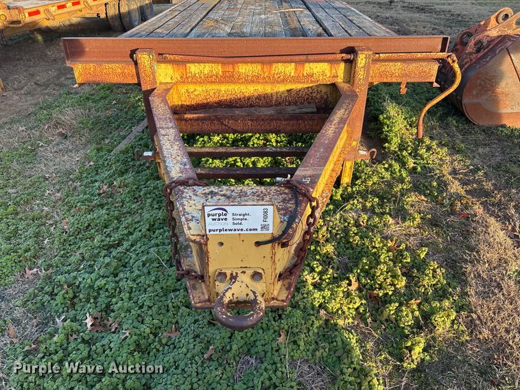 image for item FI0083 2000 L&L Trailer equipment trailer